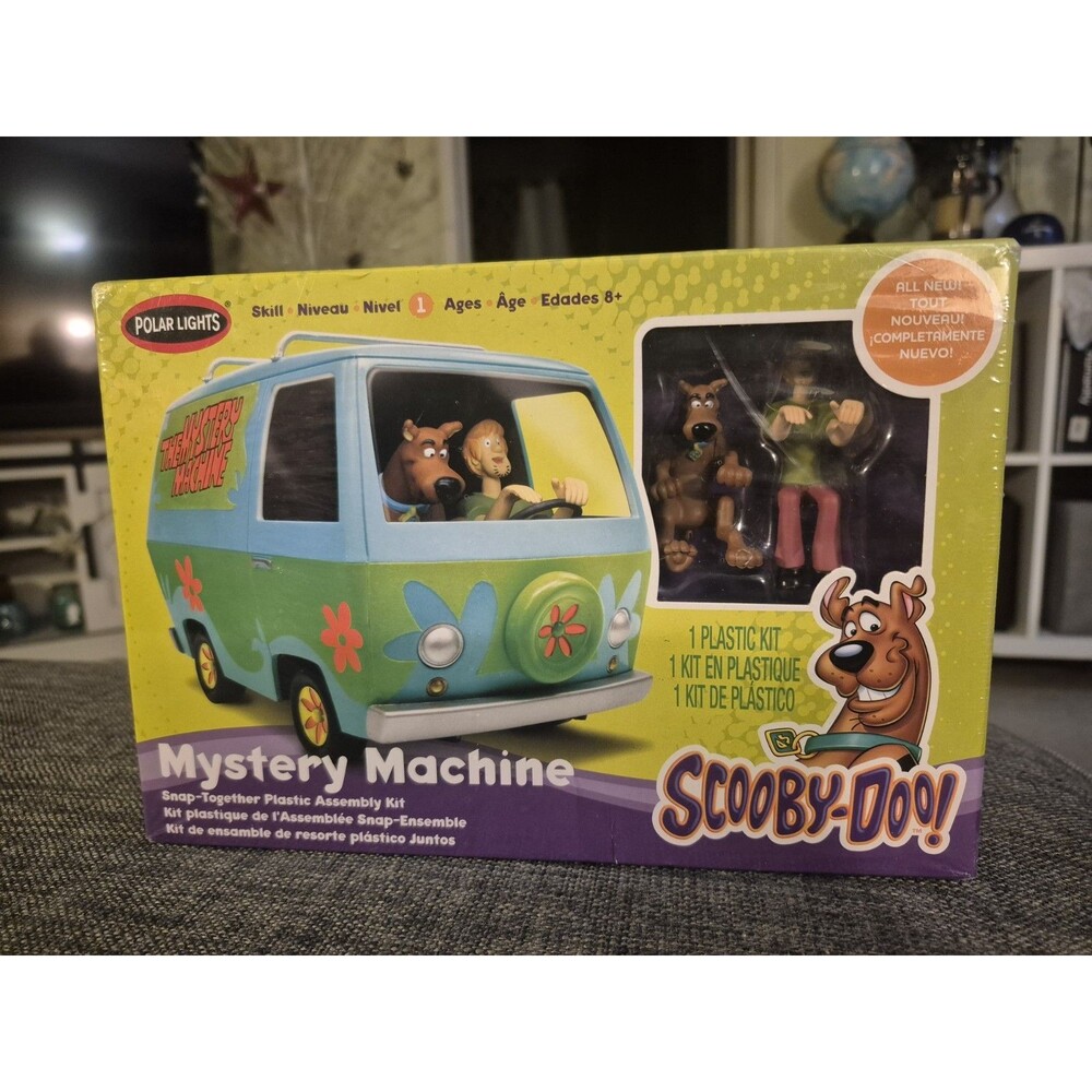 Skill 1 Snap Model Kit The Mystery Machine with Scooby-Doo and Shaggy figures